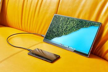 [6G133] Mini Lightweight 13.3 Inch On-The-Go Sub Monitor